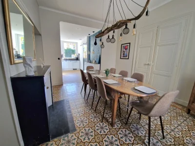 Une grande table pour une grande famille | gîte à neufchatel en bray
